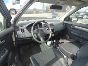 Gebruikte Airbag set Suzuki Swift (ZA/ZC/ZD1/2/3/9) 1.3 VVT 16V Prijs € 200,00 Margeregeling aangeboden door Autohandel & Demontage Weteringbrug
