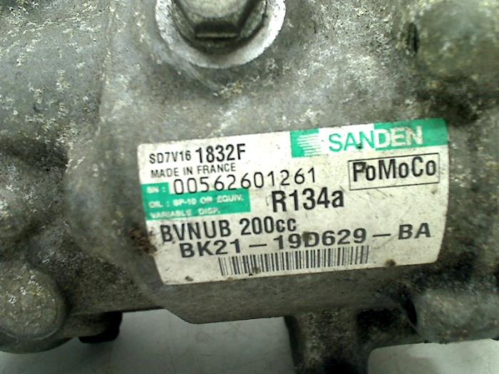 Aircopomp van een Ford Transit 2.2 TDCi 16V 2012