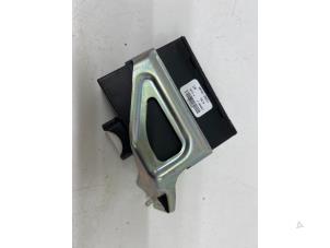 Gebruikte Comfort Module Peugeot 107 1.0 12V Prijs € 25,00 Margeregeling aangeboden door Autohandel & Demontage Weteringbrug