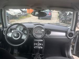 Gebruikte Airbag set + dashboard Mini Mini (R56) 1.6 16V Cooper Prijs € 400,00 Margeregeling aangeboden door Autohandel & Demontage Weteringbrug