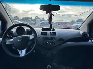 Gebruikte Airbag set + dashboard Chevrolet Spark (M300) 1.0 16V Bifuel Prijs € 350,00 Margeregeling aangeboden door Autohandel & Demontage Weteringbrug