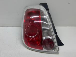 Gebruikte Achterlicht links Fiat 500 (312) 1.2 69 Prijs € 30,00 Margeregeling aangeboden door Autohandel & Demontage Weteringbrug