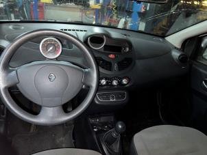 Gebruikte Airbag Set + Module Renault Twingo II (CN) 1.2 16V Prijs € 300,00 Margeregeling aangeboden door Autohandel & Demontage Weteringbrug