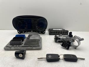 Gebruikte Kontaktslot + computer Opel Corsa E 1.0 SIDI Turbo 12V Prijs € 300,00 Margeregeling aangeboden door Autohandel & Demontage Weteringbrug