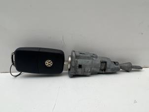 Gebruikte Deurslot Cilinder links Volkswagen Polo V (6R) 1.6 TDI 16V 90 Prijs € 75,00 Margeregeling aangeboden door Autohandel & Demontage Weteringbrug