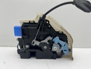 Gebruikte Cilinderslot achter Volkswagen Golf Plus (5M1/1KP) 1.4 FSI 16V Prijs € 35,00 Margeregeling aangeboden door Autohandel & Demontage Weteringbrug