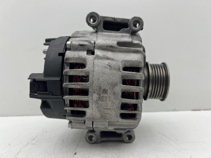 Gebruikte Dynamo Audi A4 Avant (B6) 2.5 TDI 24V Prijs € 50,00 Margeregeling aangeboden door Autohandel & Demontage Weteringbrug