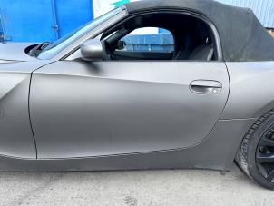 Gebruikte Deur 2Deurs links BMW Z4 Roadster (E85) 2.2 24V Prijs € 150,00 Margeregeling aangeboden door Autohandel & Demontage Weteringbrug