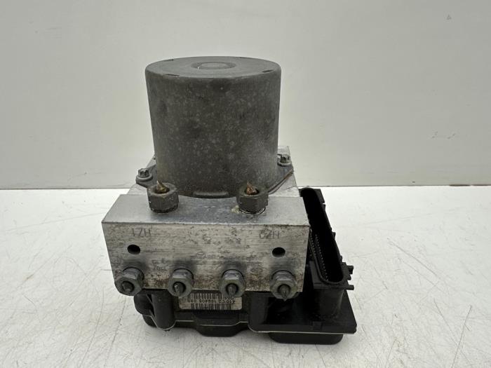Gebruikte ABS Pomp Mercedes A (W169) 1.5 A-150 Prijs € 20,00 Margeregeling aangeboden door Autohandel & Demontage Weteringbrug