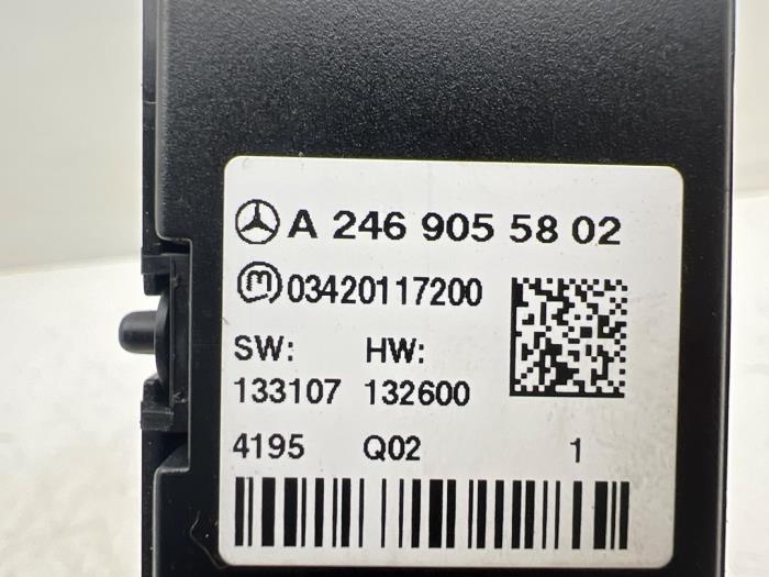 Paniekverlichtings Schakelaar van een Mercedes-Benz B (W246,242) 1.6 B-200 BlueEFFICIENCY Turbo 16V 2014