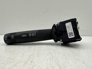 Gebruikte Pinker Schakelaar Opel Corsa E 1.0 SIDI Turbo 12V Prijs € 10,00 Margeregeling aangeboden door Autohandel & Demontage Weteringbrug