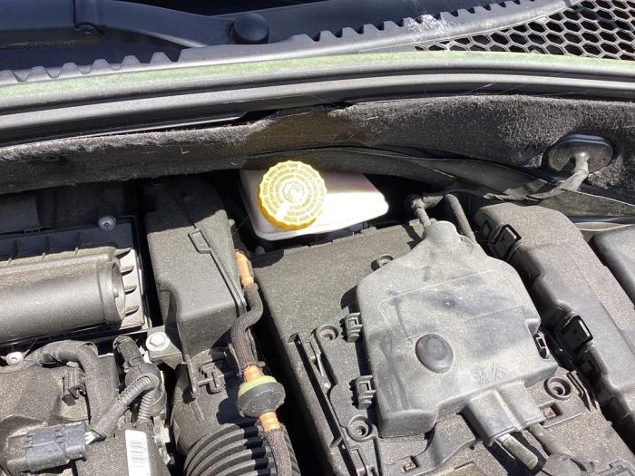 Gebruikte Rembooster Citroen C3 (SC) 1.6 16V VTi 120 Prijs € 30,00 Margeregeling aangeboden door Autohandel & Demontage Weteringbrug