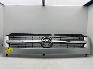Gebruikte Grille Opel Movano (4A1; 4A2; 4B2; 4B3; 4C2; 4C3) 2.5 CDTI Prijs € 100,00 Margeregeling aangeboden door Autohandel & Demontage Weteringbrug