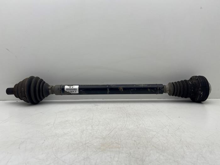 Gebruikte Aandrijfas rechts-voor Volkswagen Caddy III (2KA,2KH,2CA,2CH) 1.9 TDI Prijs € 50,00 Margeregeling aangeboden door Autohandel & Demontage Weteringbrug