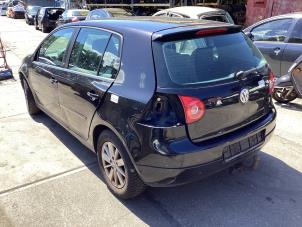 Gebruikte Tank element Pomp Volkswagen Golf V (1K1) 1.6 FSI 16V Prijs € 45,00 Margeregeling aangeboden door Autohandel & Demontage Weteringbrug