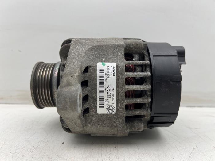 Gebruikte Alternator Fiat Doblo (223A/119) 1.9 JTD Multijet Prijs € 40,00 Margeregeling aangeboden door Autohandel & Demontage Weteringbrug