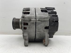 Gebruikte Dynamo Audi A4 Allroad Quattro (B8) 2.0 TDI 16V Prijs € 55,00 Margeregeling aangeboden door Autohandel & Demontage Weteringbrug