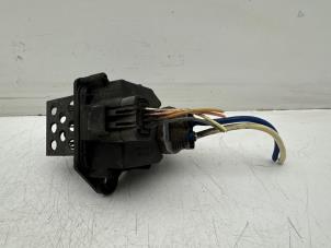 Gebruikte Koelvin relais Peugeot Partner (GC/GF/GG/GJ/GK) 1.6 HDI 90 16V Prijs € 20,00 Margeregeling aangeboden door Autohandel & Demontage Weteringbrug