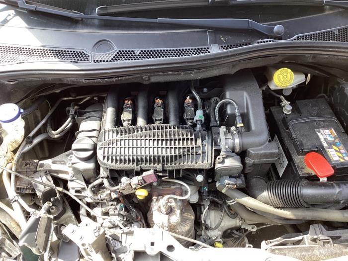 Gebruikte Startmotor Peugeot 208 I (CA/CC/CK/CL) 1.2 Vti 12V PureTech 82 Prijs € 25,00 Margeregeling aangeboden door Autohandel & Demontage Weteringbrug