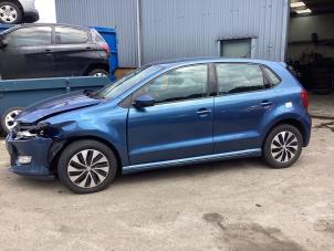 Uitlaat (compleet) van een Volkswagen Polo V (6R) 1.4 TDI DPF BlueMotion technology 2015