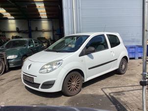 Gebruikte Homokineetas links-voor Renault Twingo II (CN) 1.2 Prijs € 30,00 Margeregeling aangeboden door Autohandel & Demontage Weteringbrug