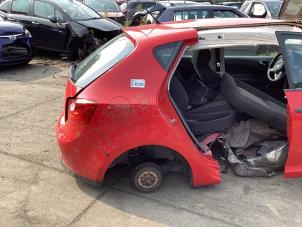 Gebruikte Scherm rechts-achter Seat Ibiza IV (6J5) 1.2 12V Prijs op aanvraag aangeboden door Autohandel & Demontage Weteringbrug