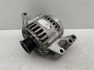 Gebruikte Dynamo Ford Fiesta 5 (JD/JH) 1.3 Prijs € 50,00 Margeregeling aangeboden door Autohandel & Demontage Weteringbrug