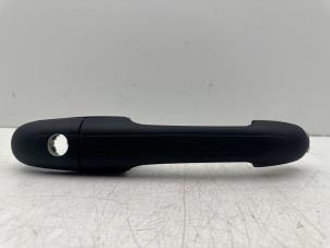 Gebruikte Portiergreep 2Deurs links Mercedes Vito (639.6) 2.2 116 CDI 16V Euro 5 Prijs € 30,00 Margeregeling aangeboden door Autohandel & Demontage Weteringbrug