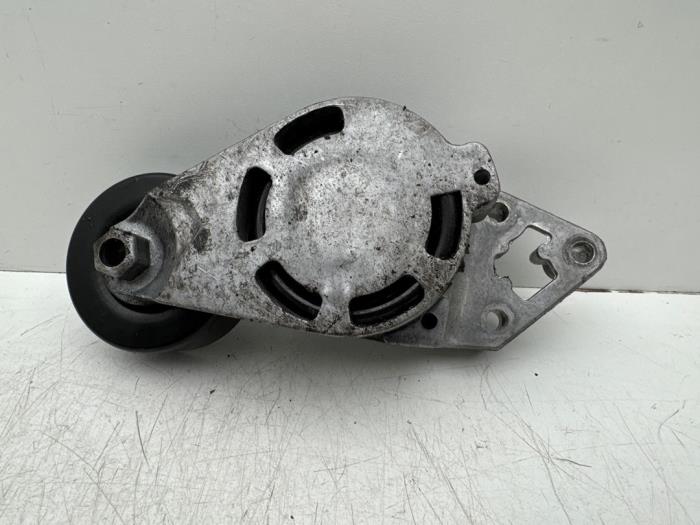 Gebruikte Spanrol Multiriem Volkswagen Fox (5Z) 1.4 TDI Prijs € 20,00 Margeregeling aangeboden door Autohandel & Demontage Weteringbrug