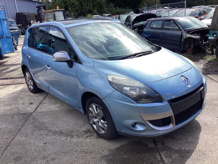 Gebruikte Steekas rechts-voor Renault Scénic III (JZ) 1.6 Energy dCi 130 Prijs € 55,00 Margeregeling aangeboden door Autohandel & Demontage Weteringbrug