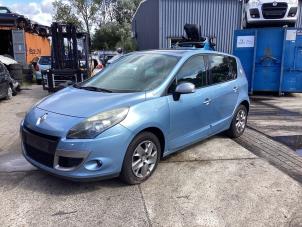 Gebruikte Steekas links-voor Renault Scénic III (JZ) 1.6 Energy dCi 130 Prijs € 55,00 Margeregeling aangeboden door Autohandel & Demontage Weteringbrug