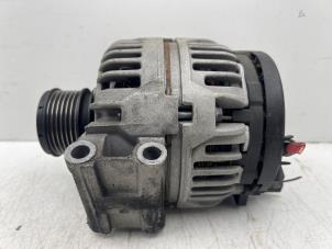 Gebruikte Dynamo Renault Scénic I (JA) 1.6 16V Prijs € 30,00 Margeregeling aangeboden door Autohandel & Demontage Weteringbrug