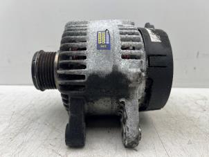 Gebruikte Dynamo Peugeot 208 I (CA/CC/CK/CL) 1.2 Vti 12V PureTech 82 Prijs € 40,00 Margeregeling aangeboden door Autohandel & Demontage Weteringbrug