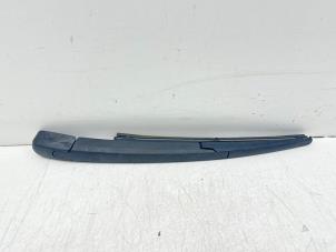 Gebruikte Ruitenwisserarm achter Kia Rio III (UB) 1.2 CVVT 16V Prijs € 10,00 Margeregeling aangeboden door Autohandel & Demontage Weteringbrug