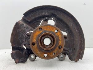 Gebruikte Fusee rechts-voor Volvo S80 (AR/AS) 2.5 T Turbo 20V Prijs € 60,00 Margeregeling aangeboden door Autohandel & Demontage Weteringbrug