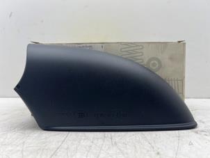 Gebruikte Spiegelkap links Mercedes Vito (639.7) 2.2 115 CDI 16V Prijs € 10,00 Margeregeling aangeboden door Autohandel & Demontage Weteringbrug