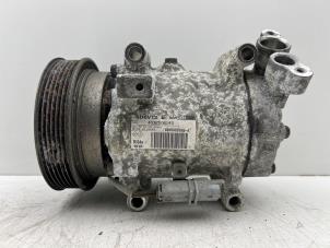 Gebruikte Pomp Airco Renault Twingo II (CN) 1.5 dCi 90 FAP Prijs € 35,00 Margeregeling aangeboden door Autohandel & Demontage Weteringbrug