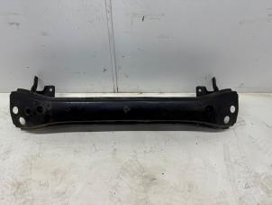 Gebruikte Bumperframe voor Volkswagen Transporter T5 2.5 TDi Prijs € 50,00 Margeregeling aangeboden door Autohandel & Demontage Weteringbrug