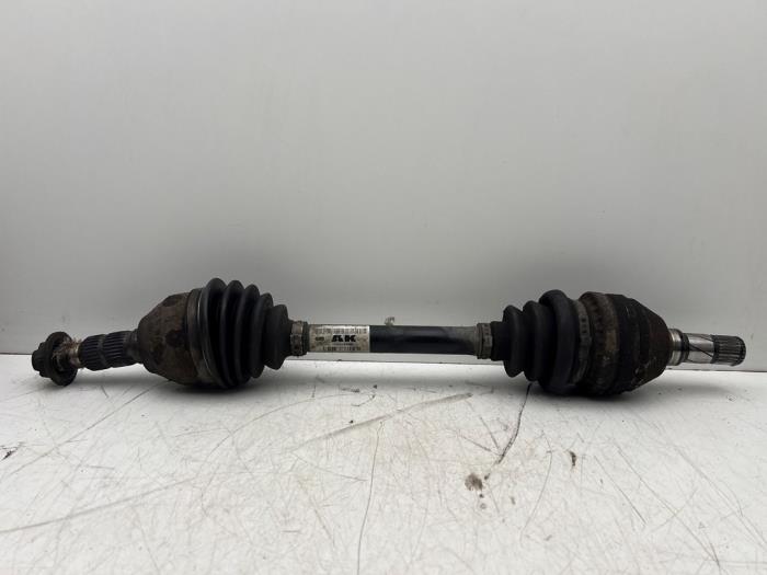 Gebruikte Aandrijfas links-voor Opel Insignia 1.8 16V Ecotec Prijs € 45,00 Margeregeling aangeboden door Autohandel & Demontage Weteringbrug