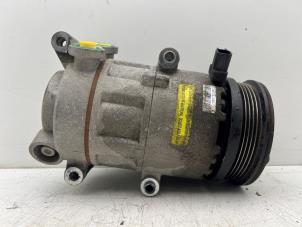 Gebruikte Pomp Airco Ford Focus 2 1.6 16V Prijs € 45,00 Margeregeling aangeboden door Autohandel & Demontage Weteringbrug