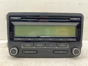 Gebruikte Radio Seat Alhambra (7N) 1.4 TSI 16V Prijs € 70,00 Margeregeling aangeboden door Autohandel & Demontage Weteringbrug