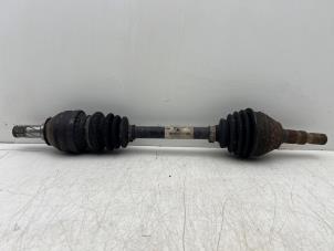 Gebruikte Aandrijfas links-voor Opel Astra H GTC (L08) 1.4 16V Twinport Prijs € 20,00 Margeregeling aangeboden door Autohandel & Demontage Weteringbrug