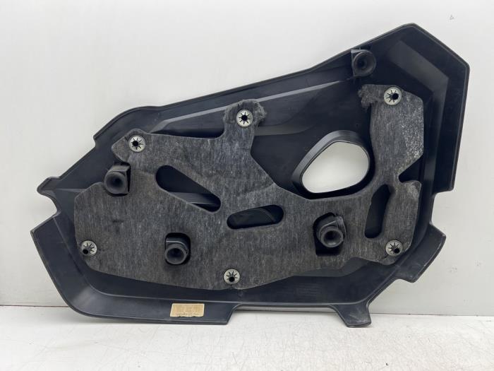 Afdekplaat motor van een Volvo V40 (MV) 1.6 T3 GTDi 16V 2013