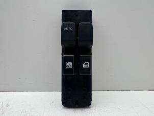 Gebruikte Ruit schakelaar elektrisch Suzuki Swift (ZA/ZC/ZD1/2/3/9) 1.3 VVT 16V Prijs € 30,00 Margeregeling aangeboden door Autohandel & Demontage Weteringbrug