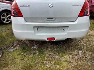 Gebruikte Achterbumper Suzuki Swift (ZA/ZC/ZD1/2/3/9) 1.3 VVT 16V Prijs € 100,00 Margeregeling aangeboden door Autohandel & Demontage Weteringbrug