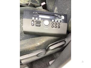 Gebruikte Radio Suzuki Swift (ZA/ZC/ZD1/2/3/9) 1.3 VVT 16V Prijs op aanvraag aangeboden door Autohandel & Demontage Weteringbrug