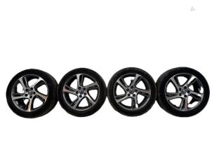 Gebruikte Velgen set + banden Volvo V40 (MV) 1.6 T2 GTDi 16V Prijs € 600,00 Margeregeling aangeboden door Autohandel & Demontage Weteringbrug