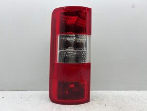 Gebruikte Achterlicht links Ford Transit Connect 1.8 TDdi LWB Euro 3 Prijs € 15,00 Margeregeling aangeboden door Autohandel & Demontage Weteringbrug