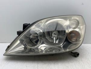 Gebruikte Linker Koplamp Nissan Primera Wagon (W12) 1.8 16V Prijs € 100,00 Margeregeling aangeboden door Autohandel & Demontage Weteringbrug
