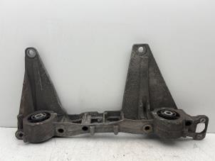 Gebruikte Cardan steun Mercedes Vito (447.6) 2.2 116 CDI 16V Prijs € 30,00 Margeregeling aangeboden door Autohandel & Demontage Weteringbrug